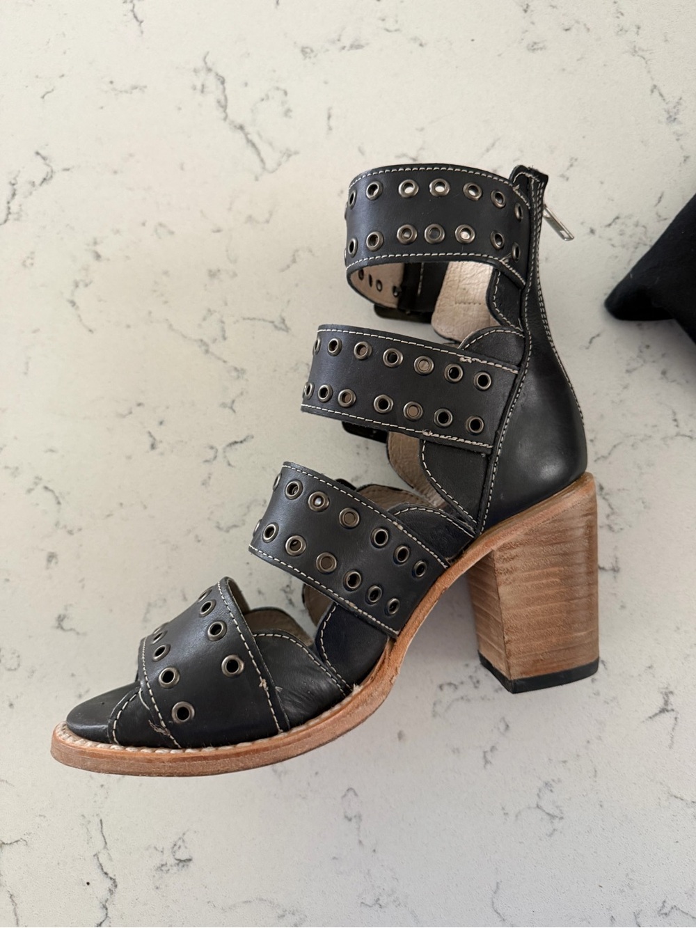 Freebird Blake by Steven Black Leather Buckle Sandals - Black - Picture 4 of 7